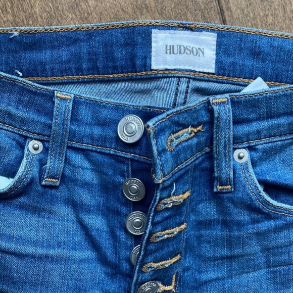 Women’s High Rise Crop Jeans - Picture 3 of 5